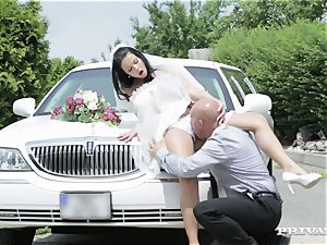 muddy bride takes her chauffeur's weenie before her wedding